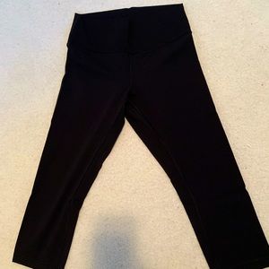 Lululemon Wunder Under Crop 23” Size 10 Black